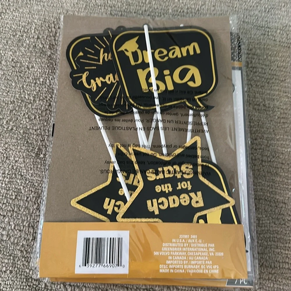 NIP Bundle of 4, Graduation Photo Props Set - Black and Gold